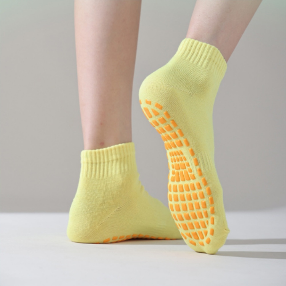 ランダムな男性と女性用のトランポリンソックス5足、ドットの滑 - Trampoline Park Sock のレビューと価格