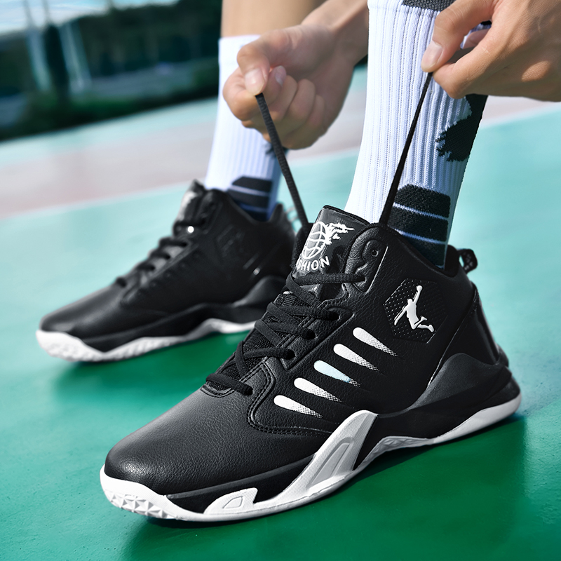 屋外ソフトメンズバスケットボールシューズ快適な通気性の男性ス - Outdoor Sport Court Flooring のレビューと価格